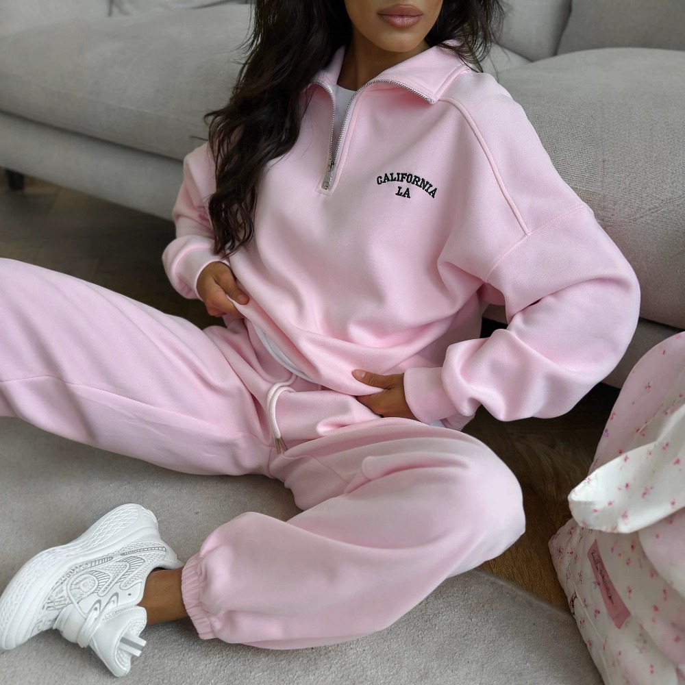Embroidery A - Sportieve stijl hoodie met geborduurde letters,